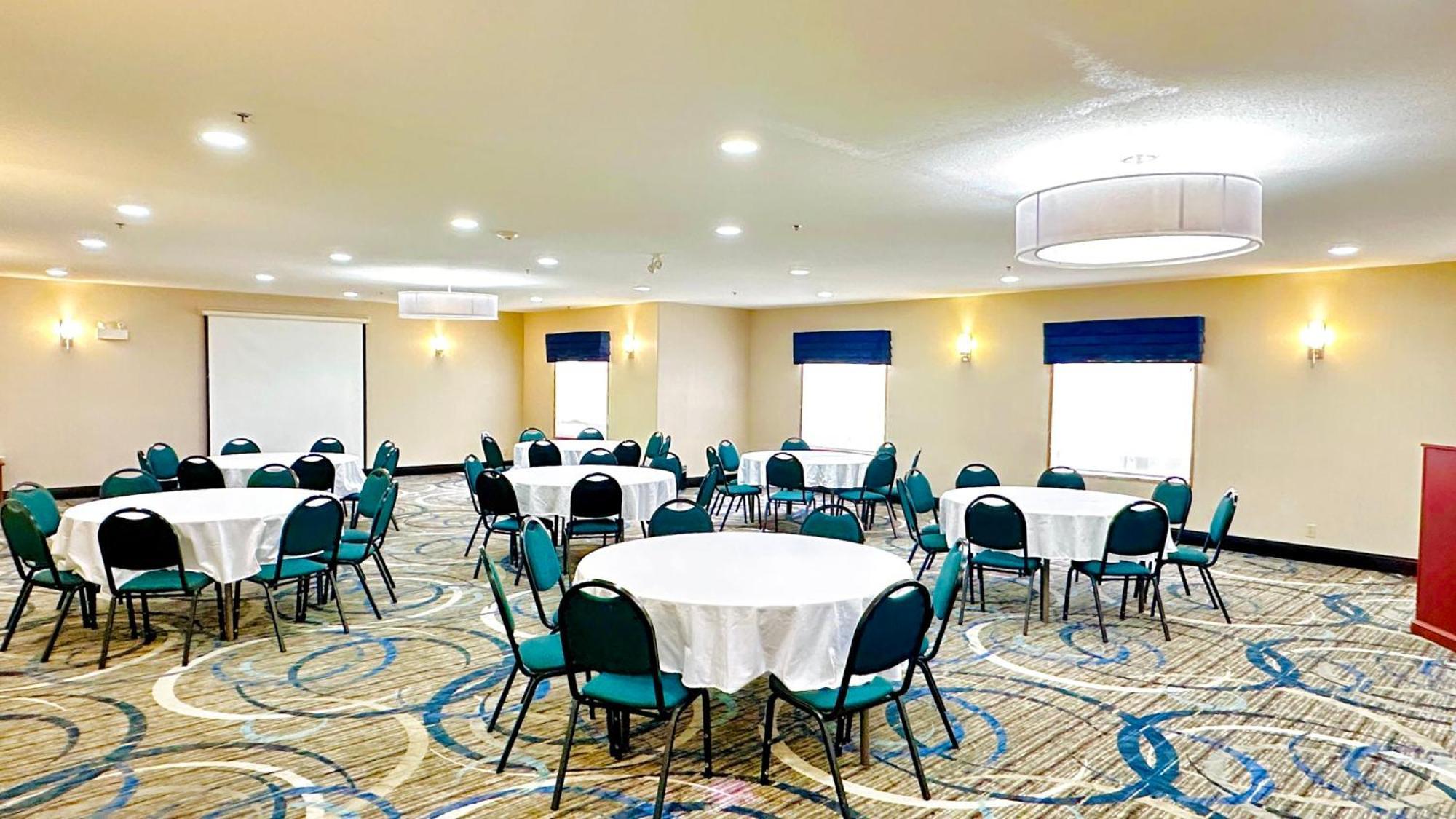 Holiday Inn Hotel & Suites Regina By Ihg Extérieur photo