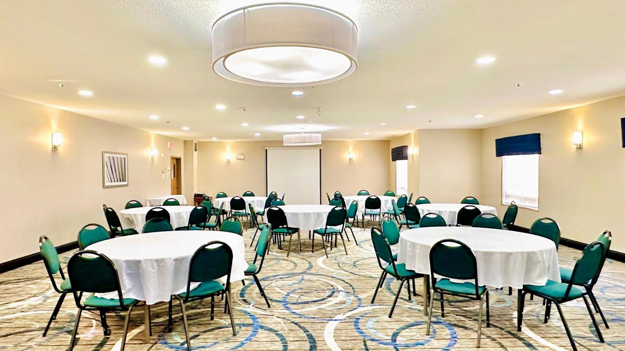 Holiday Inn Hotel & Suites Regina By Ihg Extérieur photo