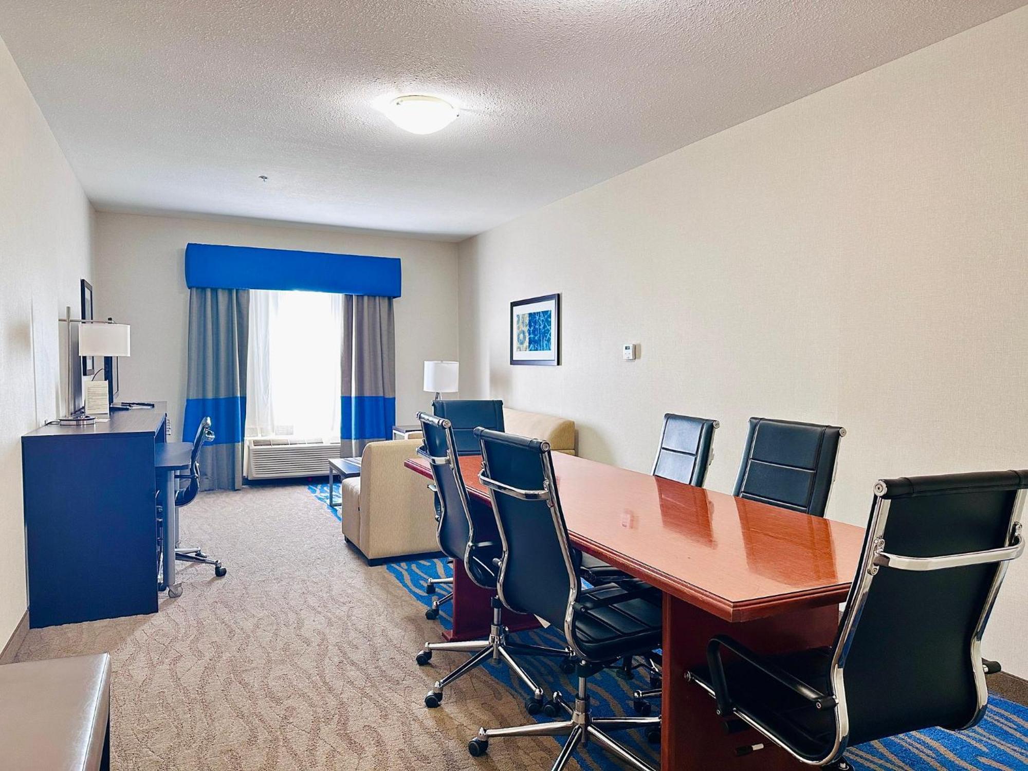 Holiday Inn Hotel & Suites Regina By Ihg Extérieur photo